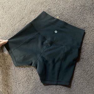 Black Lululemon Align Shorts 4”